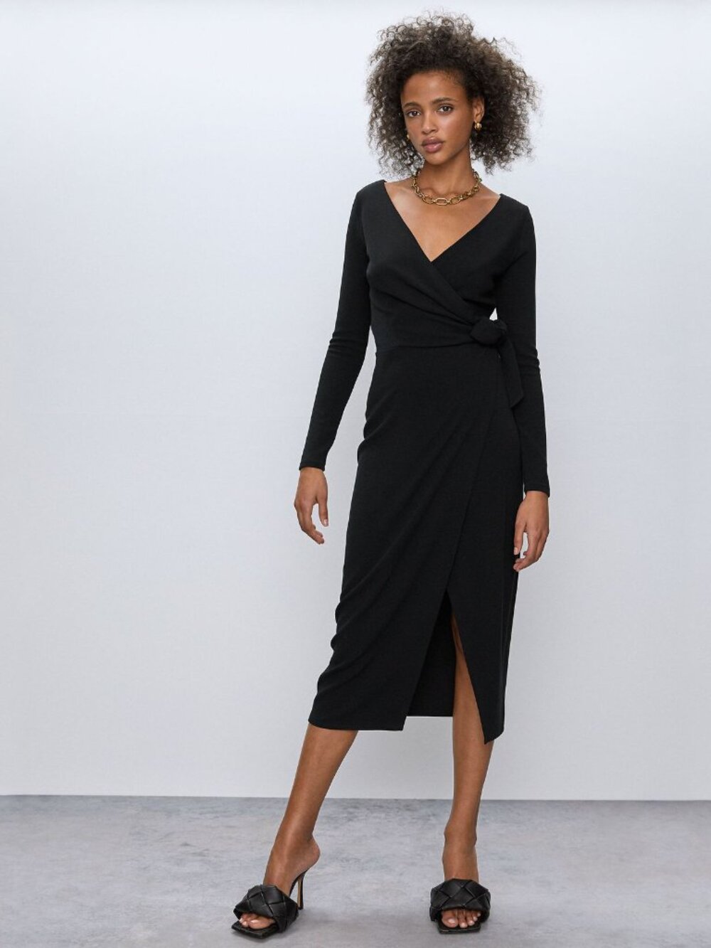 Aritzia Babaton Gaudi Dress in Black - sz XS - Picture 2 of 9
